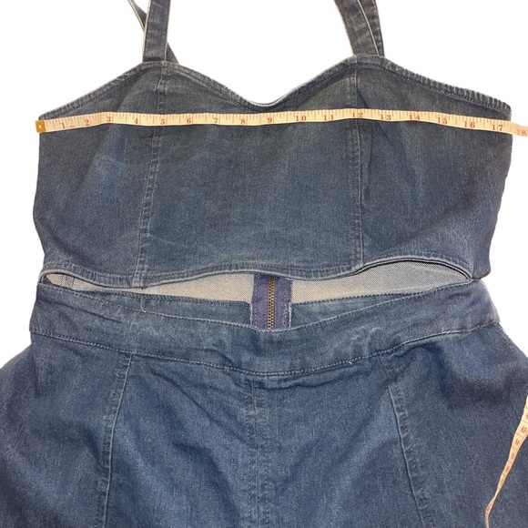 NWT $50R Derek Heart Denim Jumpsuit With Front Cutout . - Picture 7 of 10